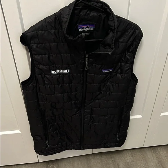 Patagonia Black Quilted puffer vest with Bud Light Patch - Picture 2 of 4